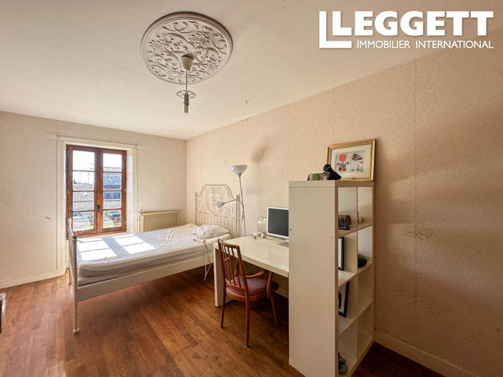 Image No.9-3 Bed House for sale