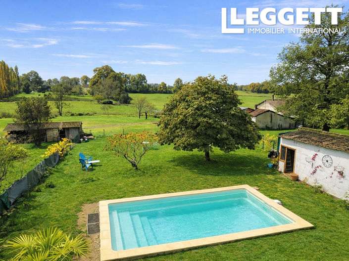 Image No.2-4 Bed House for sale