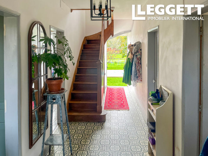 Image No.6-4 Bed House for sale