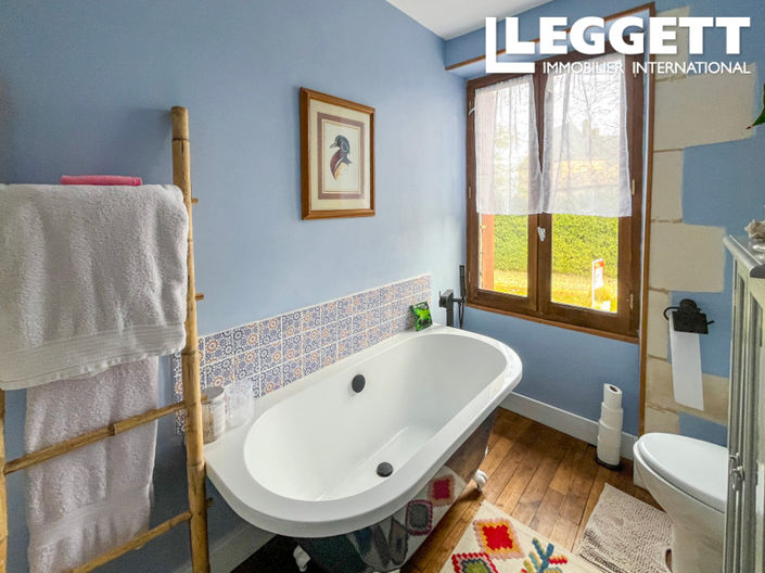 Image No.8-4 Bed House for sale