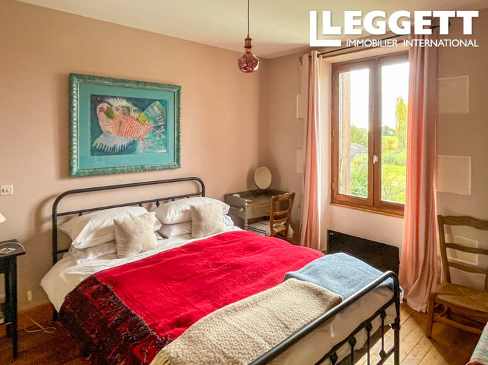 Image No.9-4 Bed House for sale