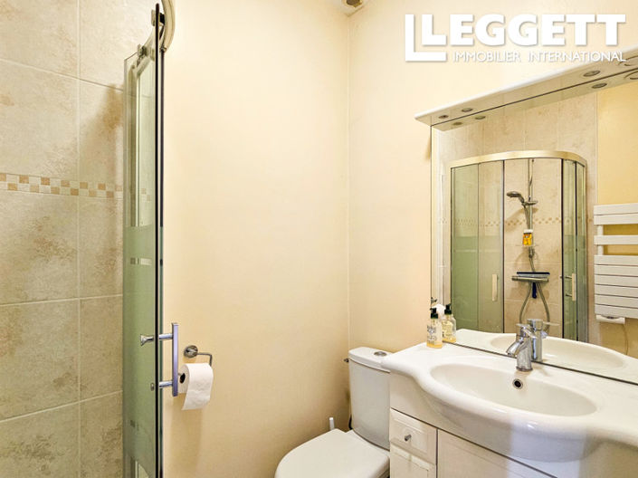 Image No.10-3 Bed House for sale