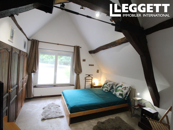 Image No.6-5 Bed House for sale