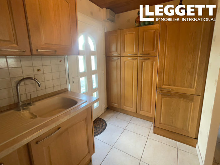 Image No.8-3 Bed House for sale