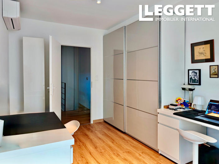 Image No.7-3 Bed House for sale