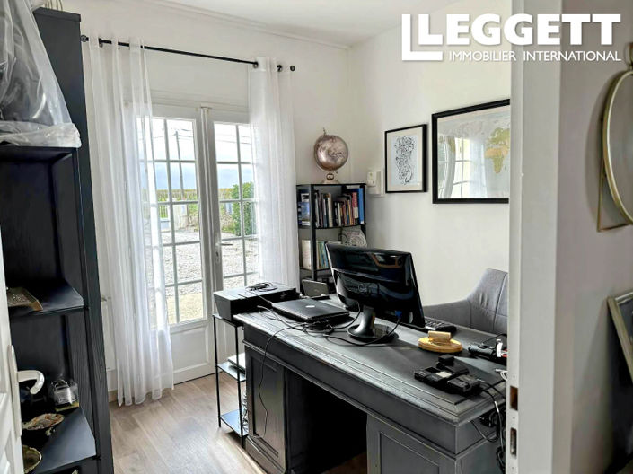 Image No.6-3 Bed House for sale