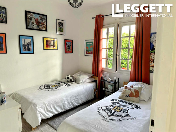 Image No.8-3 Bed House for sale