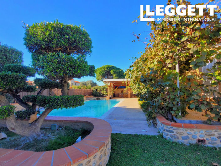 Image No.1-4 Bed House for sale