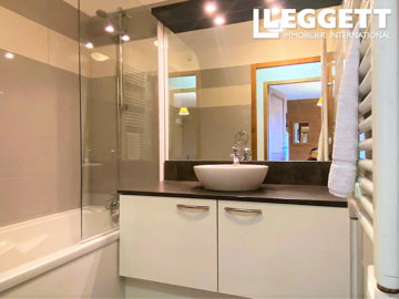 ahr0chm6ly9jzg4uagvzdglhlmltbw8vaw1hz2uvvevom