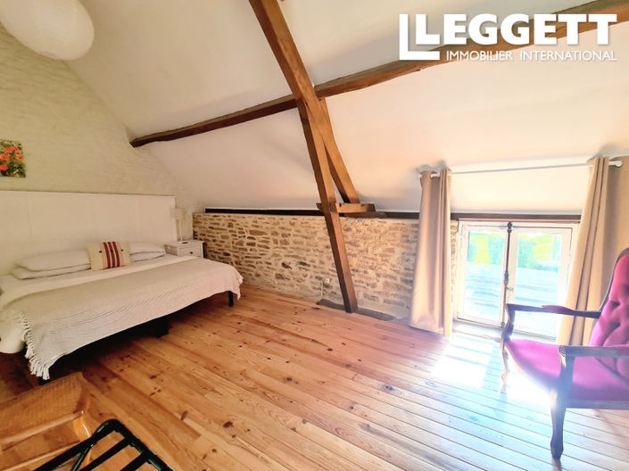 Image No.10-9 Bed House for sale