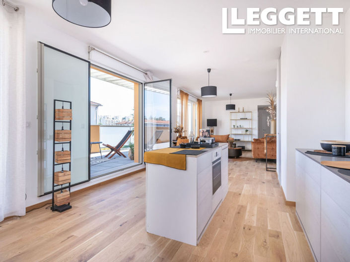 Image No.3-3 Bed Apartment for sale