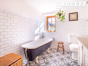 ahr0chm6ly9jzg4uagvzdglhlmltbw8vaw1hz2uvvevom