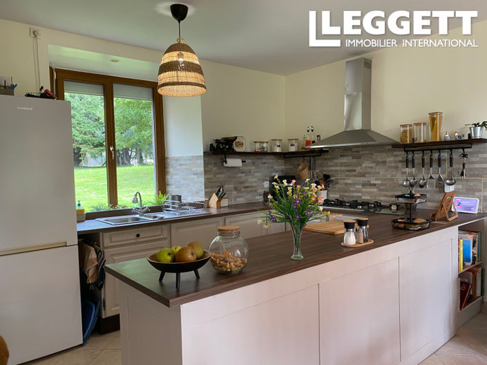 Image No.3-3 Bed House for sale