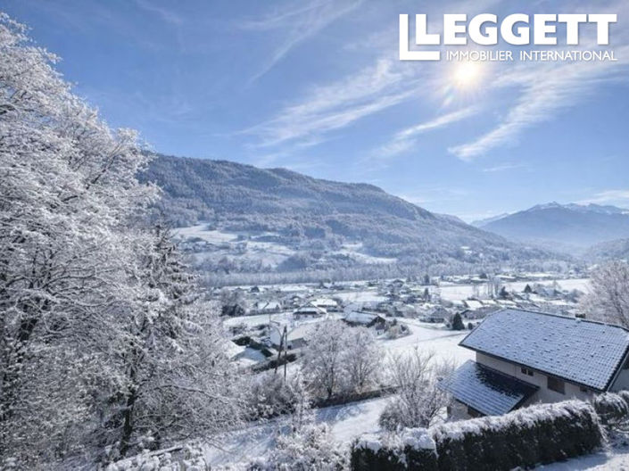 Image No.2-6 Bed House for sale