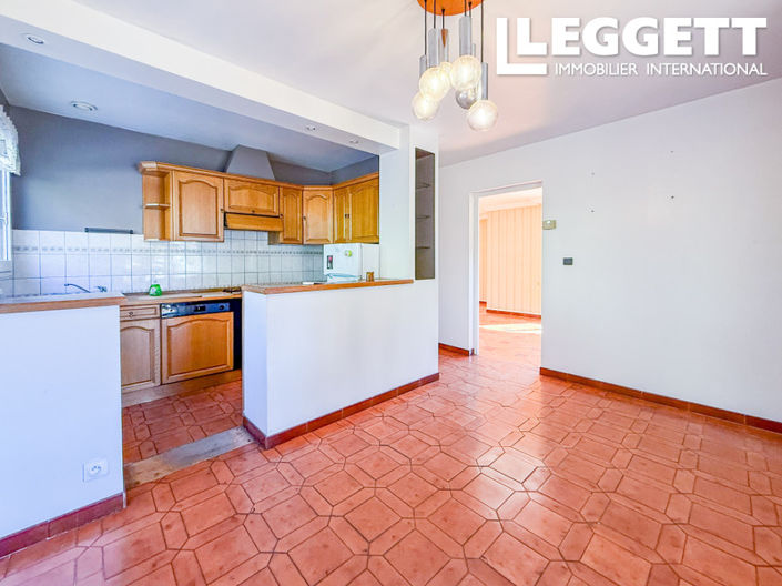 Image No.5-6 Bed House for sale