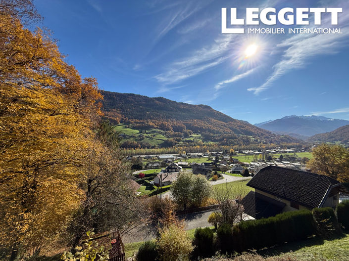 Image No.8-6 Bed House for sale