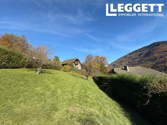 Image No.9-6 Bed House for sale