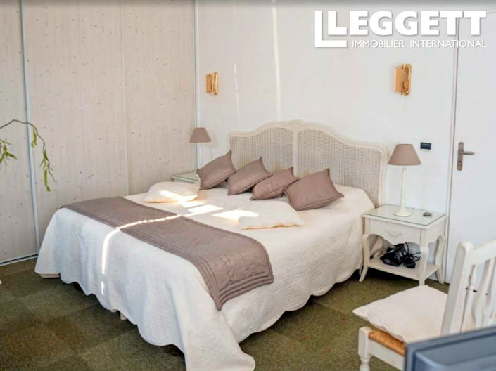 Image No.10-4 Bed House for sale