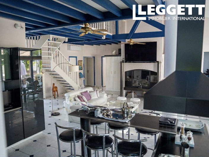 Image No.5-4 Bed House for sale