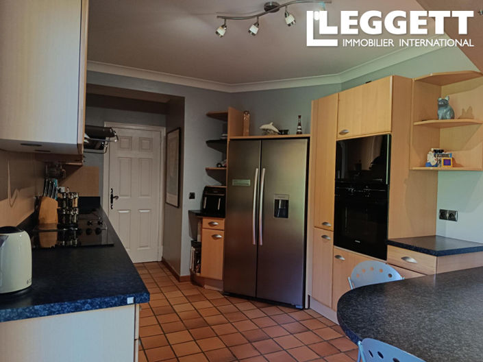 Image No.5-5 Bed House for sale