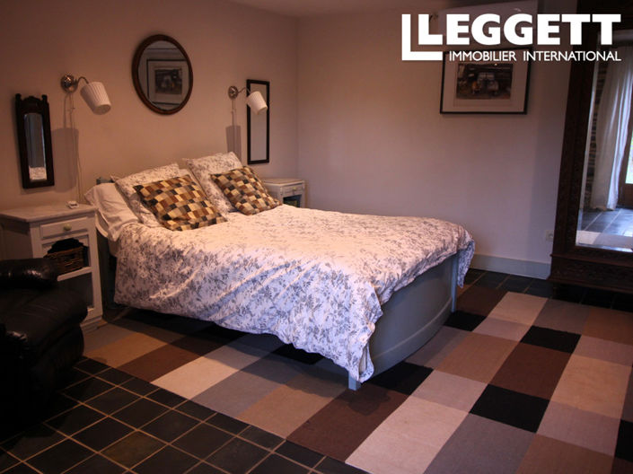 Image No.9-4 Bed House for sale