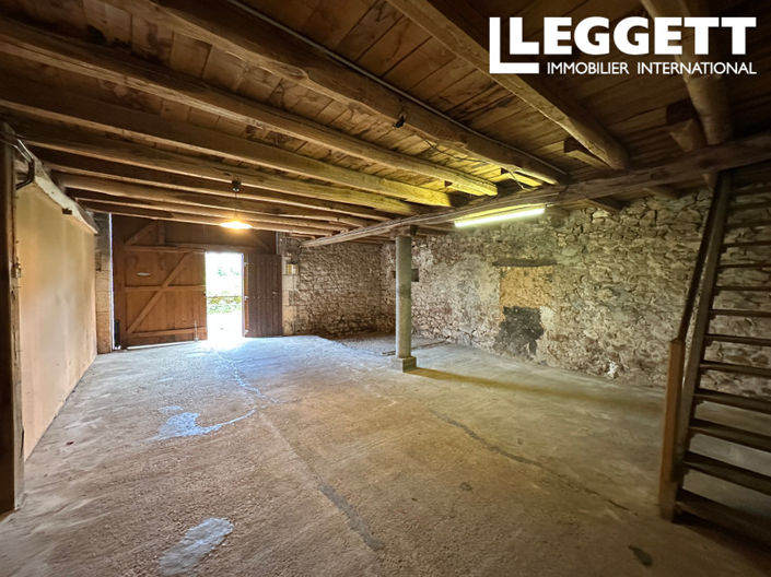 Image No.10-3 Bed House for sale