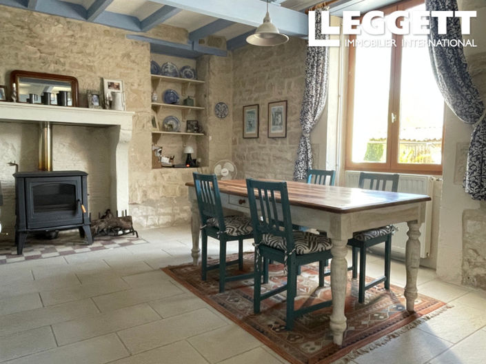 Image No.5-Maison de 4 chambres à vendre à Charente