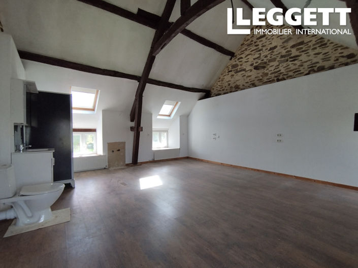 Image No.8-2 Bed House for sale