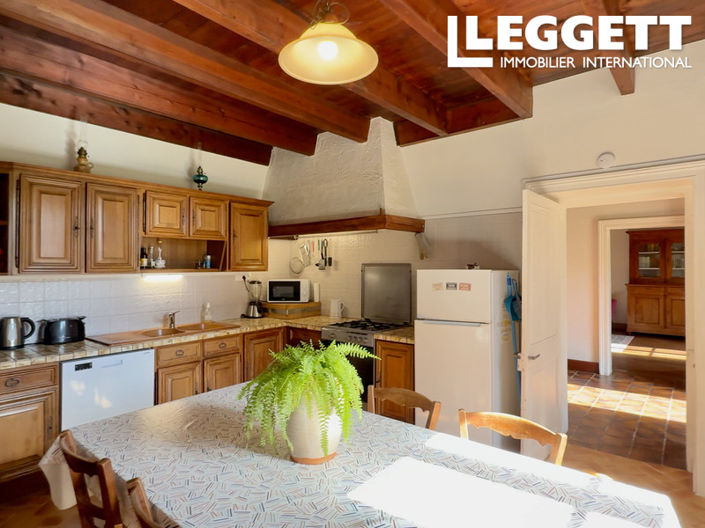 Image No.6-7 Bed House for sale