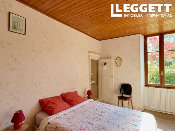 Image No.6-7 Bed House for sale