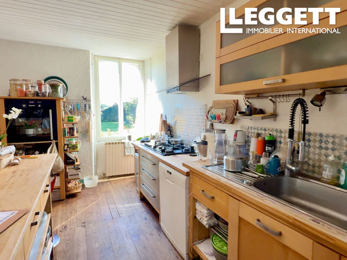 Image No.8-7 Bed House for sale