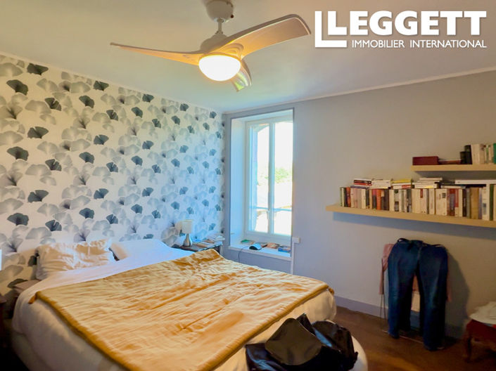 Image No.8-7 Bed House for sale