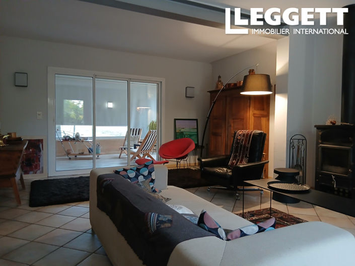 Image No.9-11 Bed House for sale