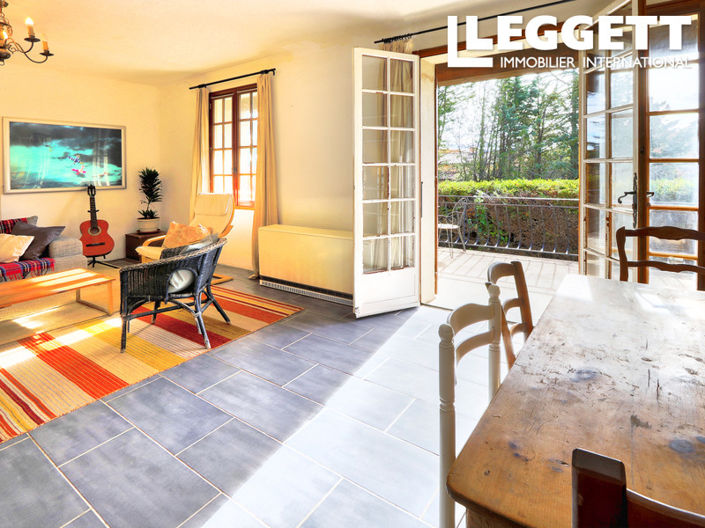 Image No.4-2 Bed House for sale