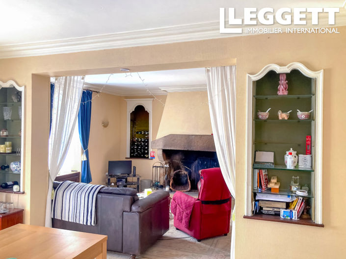 Image No.7-6 Bed House for sale