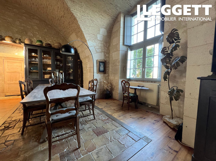 Image No.2-4 Bed House for sale