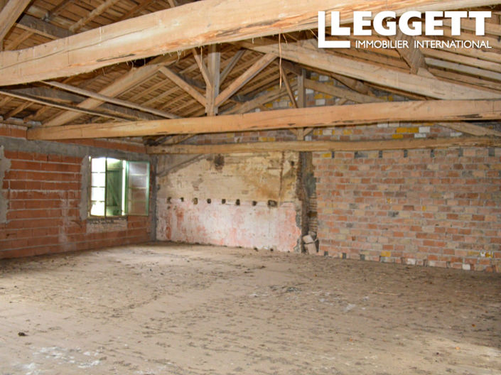 Image No.7-5 Bed House for sale