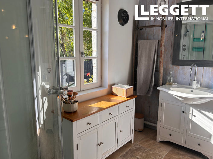 Image No.6-Maison de 3 chambres à vendre à Montignac-le-Coq