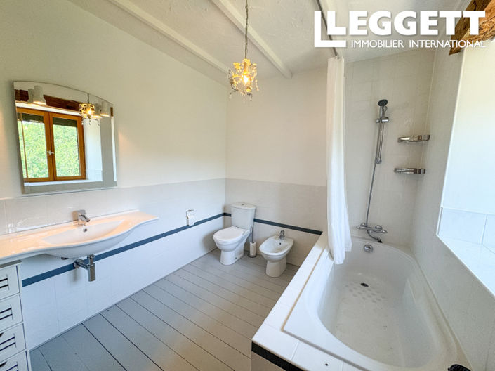 Image No.9-3 Bed House for sale