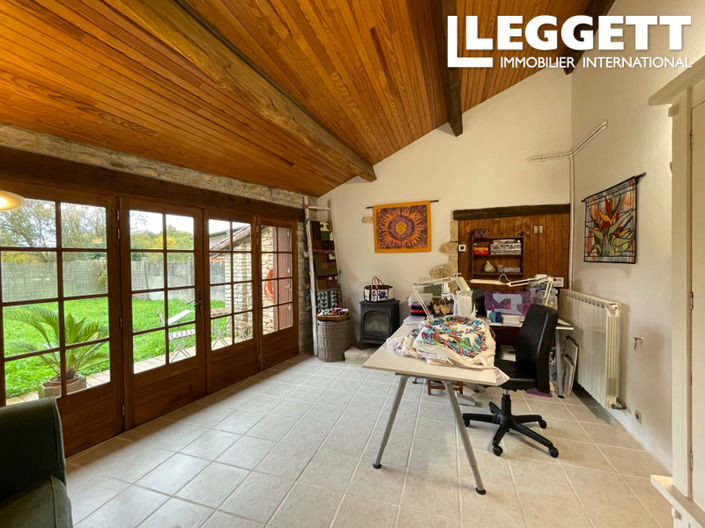 Image No.8-3 Bed House for sale