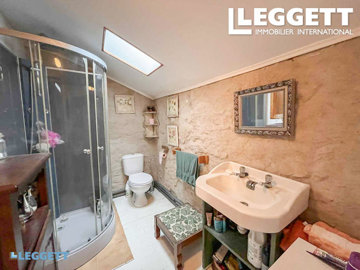 ahr0chm6ly9jzg4uagvzdglhlmltbw8vaw1hz2uvvevom