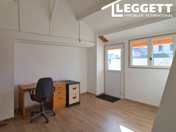 ahr0chm6ly9jzg4uagvzdglhlmltbw8vaw1hz2uvvevom