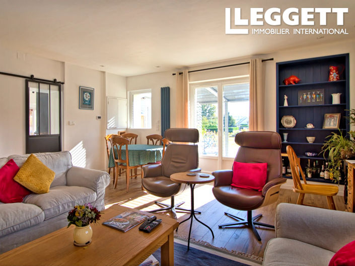 Image No.8-3 Bed House for sale