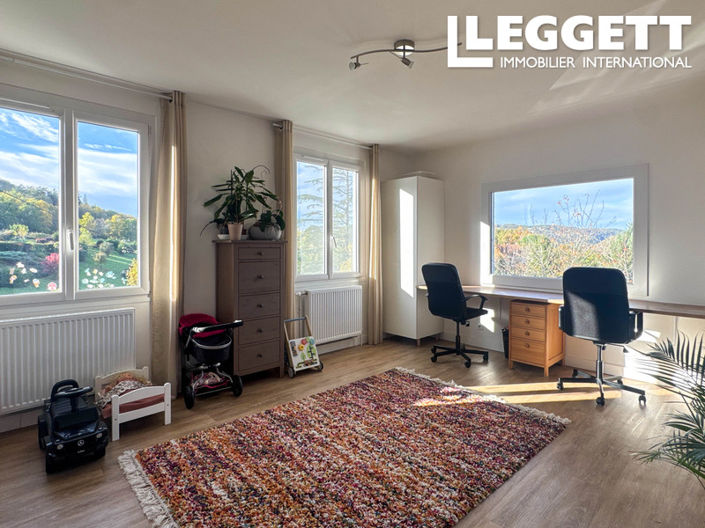 Image No.6-5 Bed House for sale