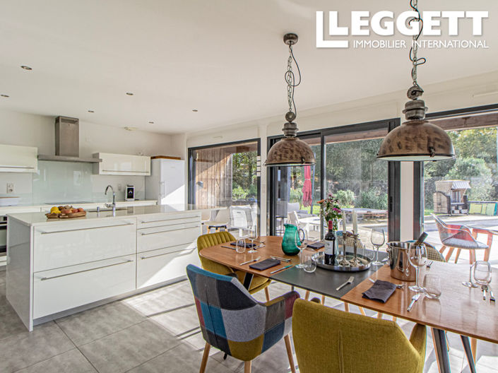 Image No.3-6 Bed House for sale