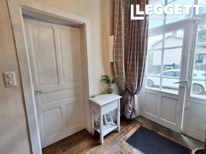 Image No.6-2 Bed House for sale