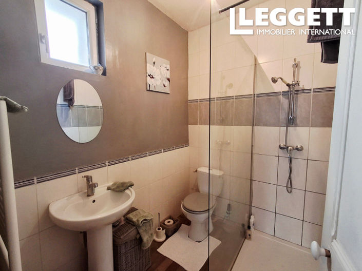 Image No.9-2 Bed House for sale