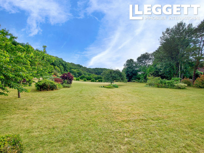 Image No.10-6 Bed House for sale