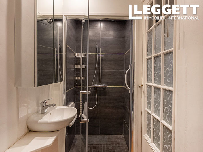 Image No.5-6 Bed House for sale