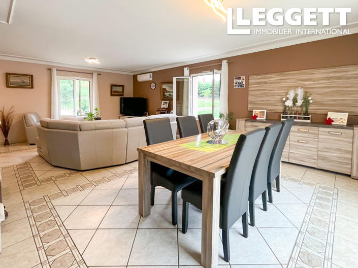 Image No.2-5 Bed House for sale